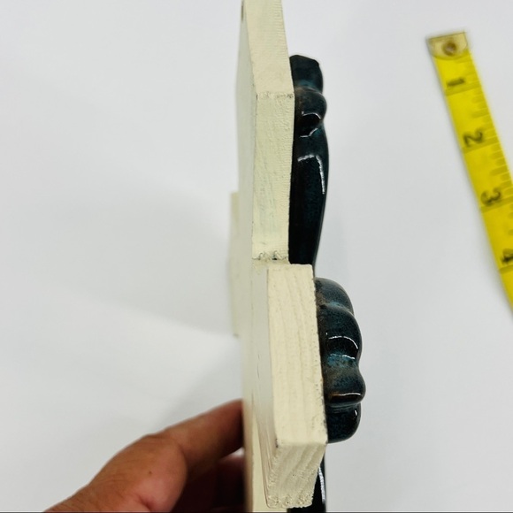 Artisan 3D Layered Ceramic and Wood Crucifix Emerald Green Wall Hanging Cross - Picture 5 of 9